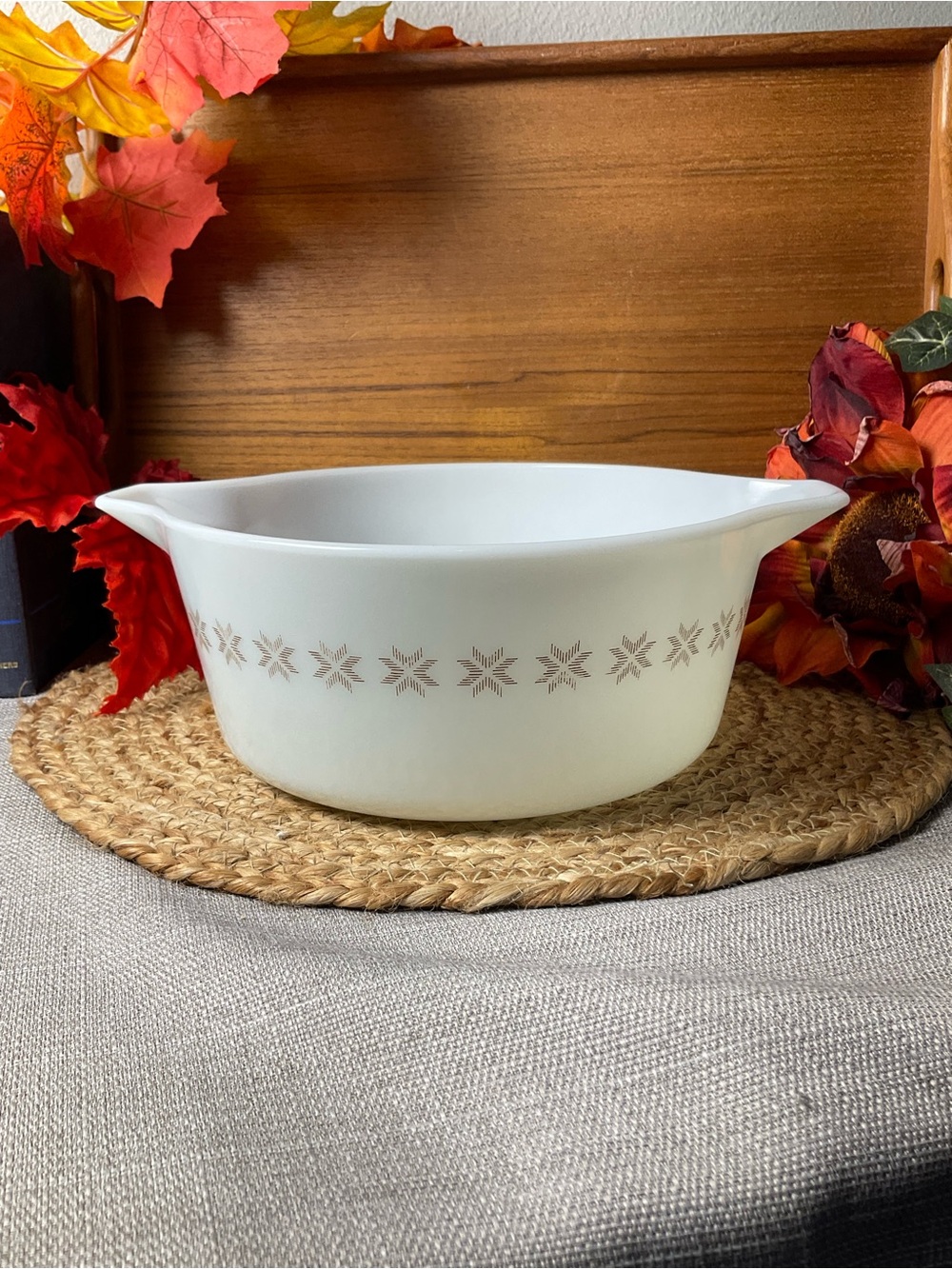 Vintage Pyrex Town & Country 2.5 Qt Cinderella Casserole Dish